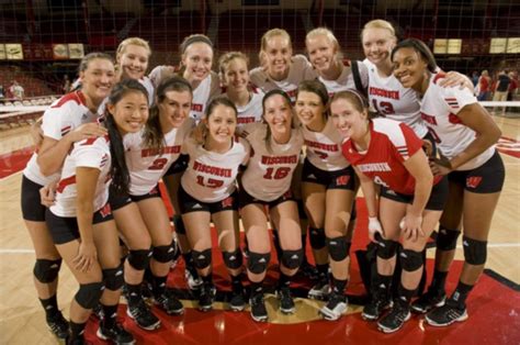 coco koma wisconsin volleyball|Exploring Wisconsin Volleyball Locker Room Videos with Coco。